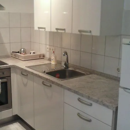 Studio * Cres