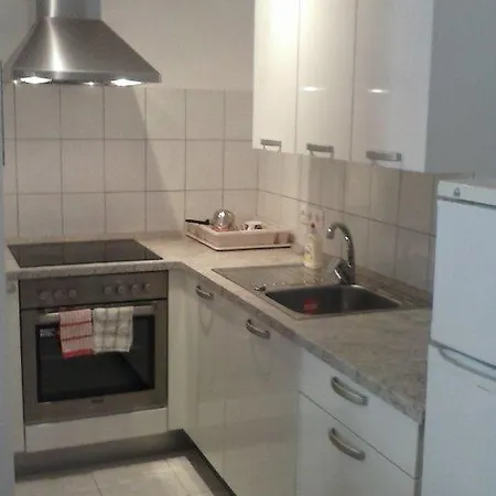Studio Cres